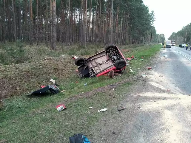W niedzielę, 31 marca na trasie między Borują Nową a Kuźnicą Zbąską doszło do zderzenia dwóch samochodów osobowych. 