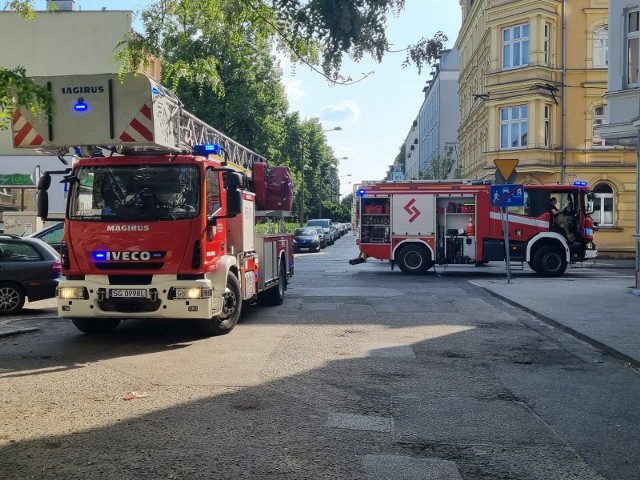 Pożar mieszkania na ul. Chopina w Gliwicach. Spaleniu uległo pomieszczenie kuchenne.