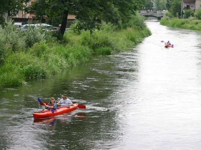 Spływ kajakowy rzeką Słupią to dobry pomysł na aktywne spędzenie weekendu.