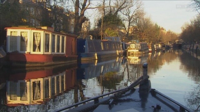 Barki mieszkalneHouseboaty są coraz popularniejszą formą mieszkalną wśród londyńczyków.