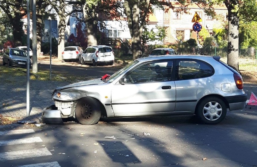 Wypadek na Zalesiu. Kierowca BMW nie ustąpił pierwszeństwa