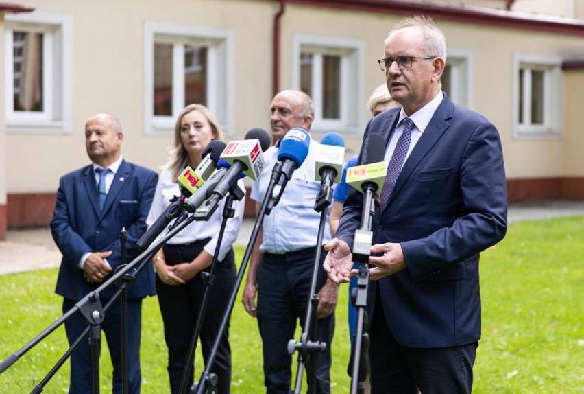 Podczas czwartkowej konferencji prasowej w Rzemieniu koło...