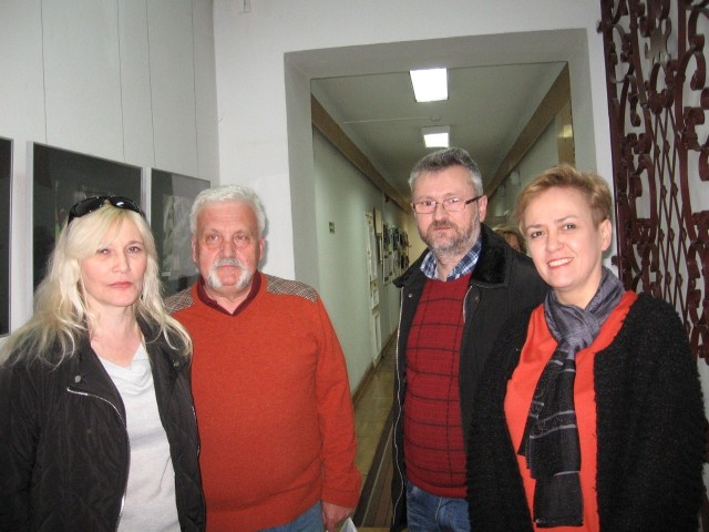 Obecni autorzy zdjeć: Dorota Wólczyńska, Leszek Jastrzębiowski, Wojciech i Dorota Szepetowscy.