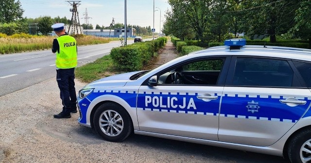 Policjanci z Radomska wspierani przez mundurowych w ościennych komend zorganizowali akcję „Bezpieczny powiat radomszczański”