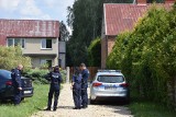 Morderstwo w Gruszewni w powiecie kłobuckim. Makabryczne odkrycie w jednym z domów. Znaleziono zwłoki dwóch kobiet