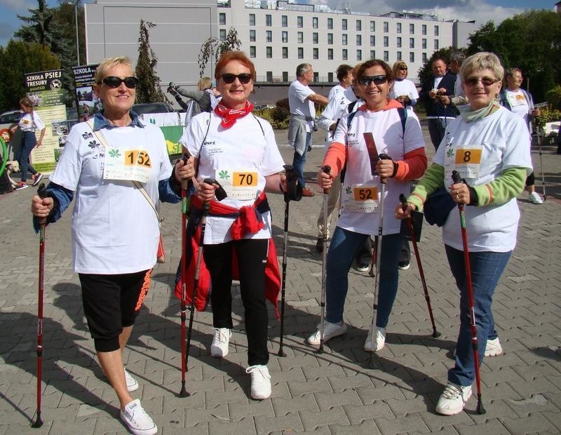 Oświęcim. Spacer po zdrowia na bulwarach nad Sołą przyciągnął wielu zwolenników czynnego wypoczynku. Padł rekord frekwencji [ZDJĘCIA]