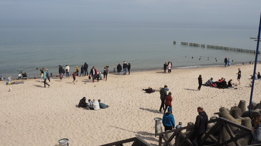 Plaża w Mielnie tradycyjnie przyciąga mieszkańców Koszalina...