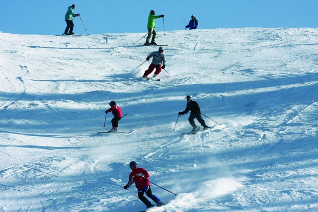 W tym sezonie w Szelmencie uruchomimy będzie wyciąg taśmowy. Będzie to duże ułatwienie dla początkujących narciarzy, ponieważ wszystkie pozostałe wyciągi są orczykowe.