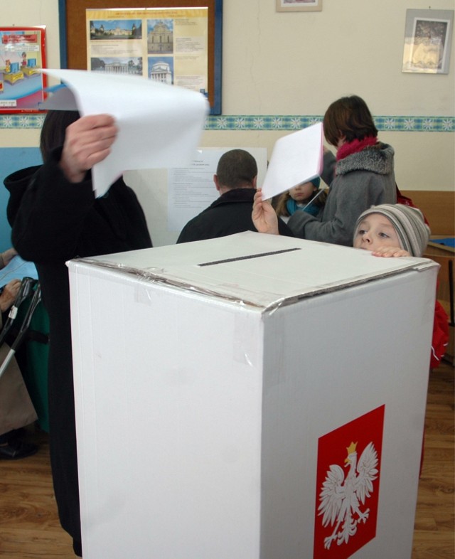 Wybory samorządowe 2018: Wołomin. Kto startuje? Kandydaci na burmistrza Wołomina, kandydaci na radnych. Listy wyborcze i okręgi