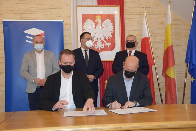 W Jerzmanowicach podpisano umowę na przebudowę drogi krajowej nr 94 na odcinku 8 kilometrów