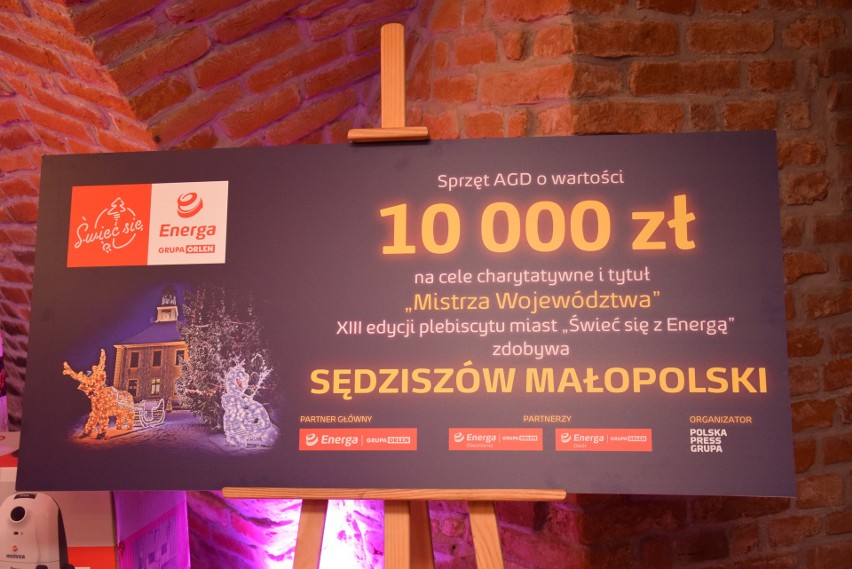 Sędziszów Małopolski. Świetlna Stolica Województwa Podkarpackiego odebrała wygraną w akcji „Świeć się z Energą” 
