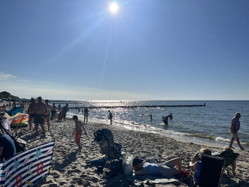 Słoneczna sobota na plaży w Unieściu