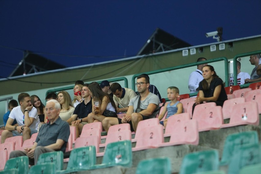 W poprzedni meczu na Stadionie Ludowym kibice Zagłębia byli...