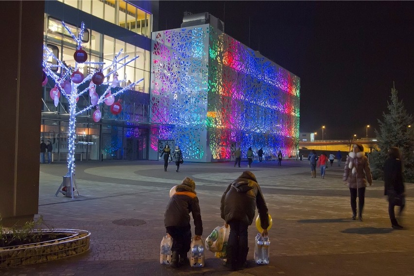 30.11.2013 krakow .galeria bronowice otwarcie iluminacja noc...