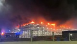 Ogromny pożar popularnego wśród Polaków lotniska niedaleko Londynu. Odwołano wszystkie loty