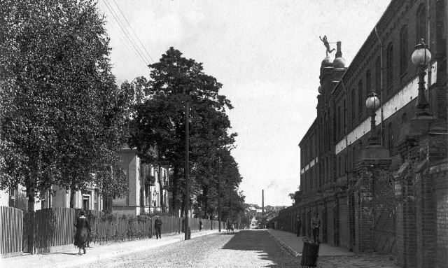 Ulica Świętojańska około 1930 roku.