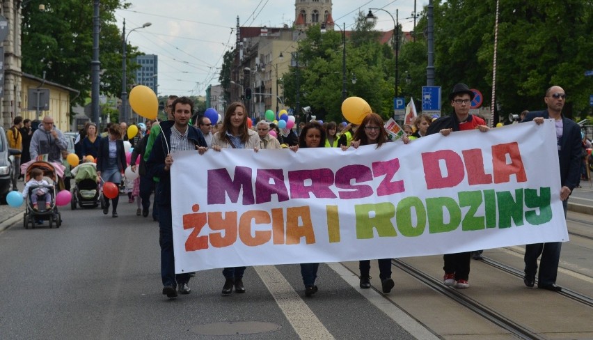 Marsz dla Życia i Rodziny w Łodzi [ZDJĘCIA]