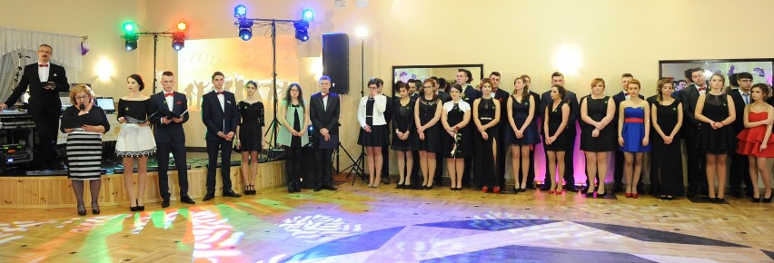 Studniówki 2016. Uczniowie z Jasieńca na balu w „Bartku” 