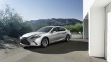 Lexus ES. Co zmienia lifting? 