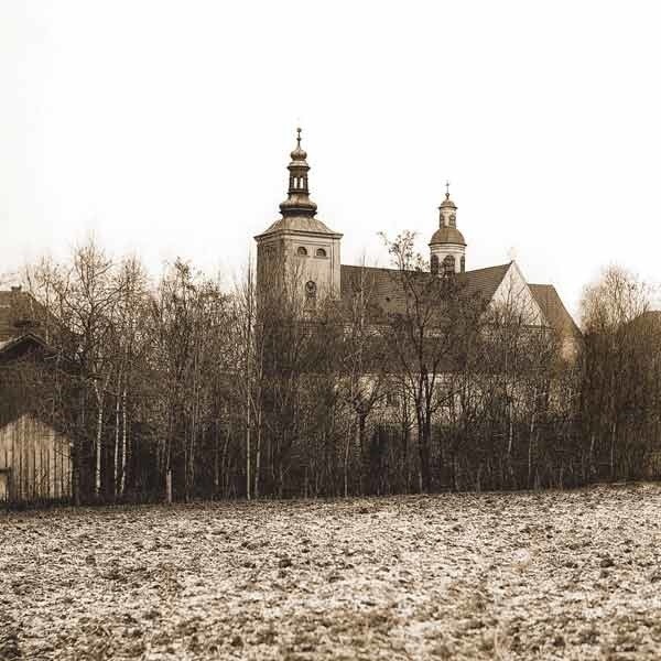 Ogród bernardyński przed 1918 r. na fotografii Andrzeja...