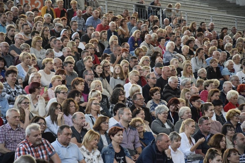 „Skrzypek na dachu” zachwycił widzów Amfiteatru Kadzielnia