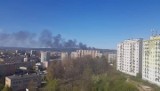 Kłęby czarnego dymu nad północnymi dzielnicami Gdyni, 4.05.2022. Płonął magazyn przy serwisie samochodowym 
