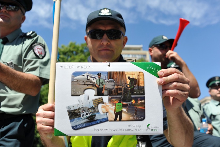 Protest celników w Warszawie 2016