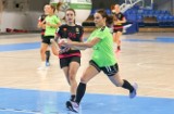 1. liga piłkarek ręcznych. Fatalny mecz Korony Handball Kielce i porażka z głównym kontrkandydatem do awansu