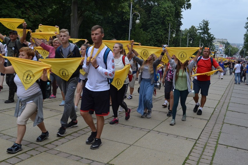 Pielgrzymka Rybnicka dotarła na Jasną Górę [ZDJĘCIA]