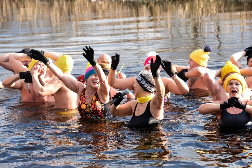 Podlaski Klub Morsów hartował się w rzece Supraśl