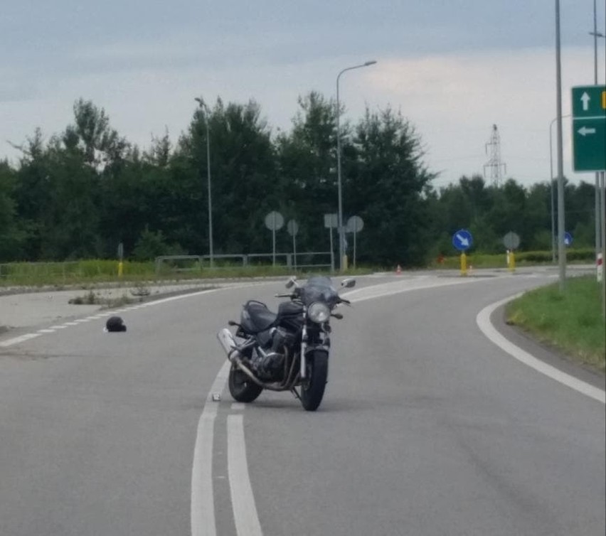 Śmierć motocyklisty na obwodnicy Osieka. Jechał z synem...