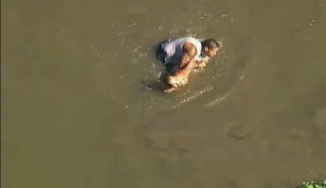 Policjant wskoczył do rzeki za uciekinierem