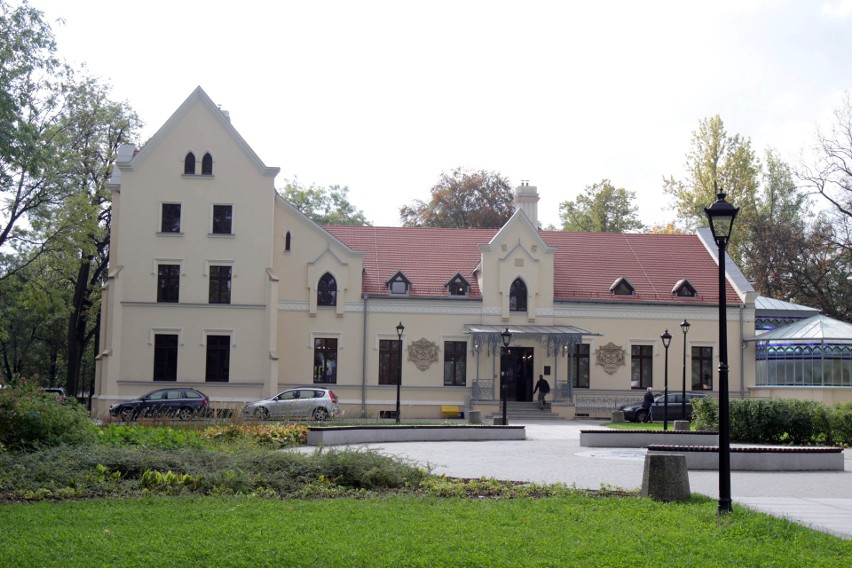Odnowione wnętrza siemianowickiego Pałacu Rheinbabenów...