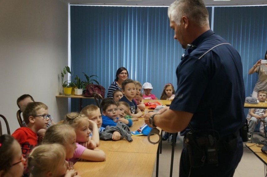 Żory: Przedszkolaki w komendzie policji