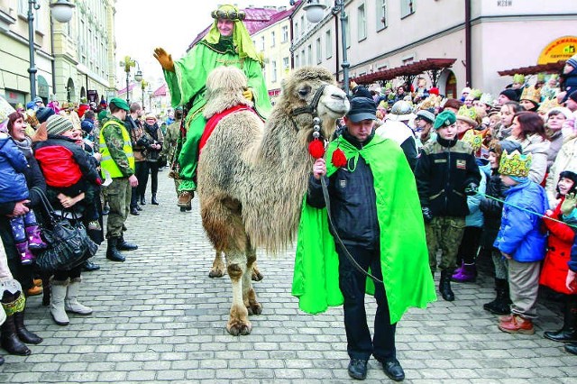 Melchior, czyli Kazimierz Latocha, na co dzień dyrektor handlowy w firmie dystrybuującej artykuły biurowe.