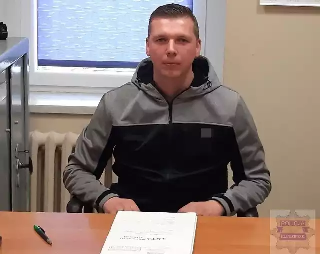 Sierż. Tomasz Chwiła - w pracy policjant, po pracy strażak.