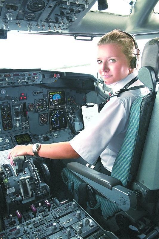 Białostoczanka to pilot odrzutowca. Boeing 737 jest jej posłuszny! | Kurier  Poranny