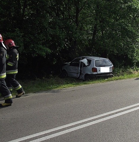 19-letnia kierująca volkswagenem polo wypadła z drogi w Nienadowej