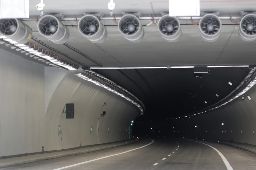 Wielkie otwarcie tunelu na Zakopiance. Jego budowa trwała ponad 5 lat