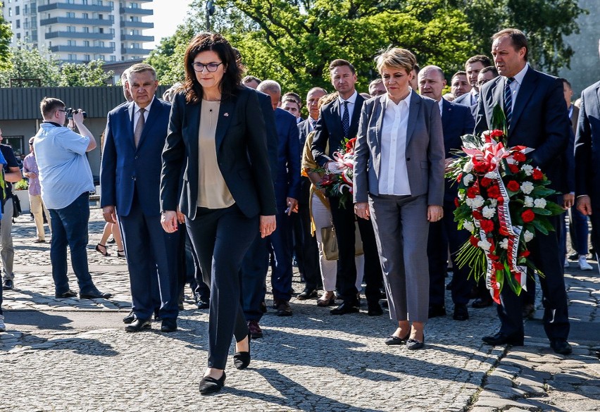 Deklarację Wolności i Solidarności uroczyście podpisano na obchodach 4 czerwca w Gdańsku. "To symboliczne zaproszenie do rozmowy"