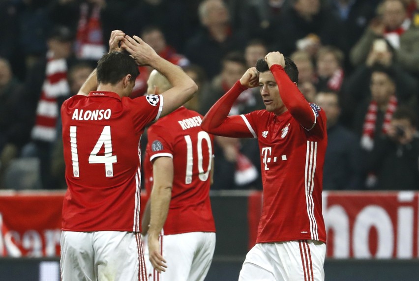 Thiago Alcantara i Robert Lewandowski pozbawili Arsenal...