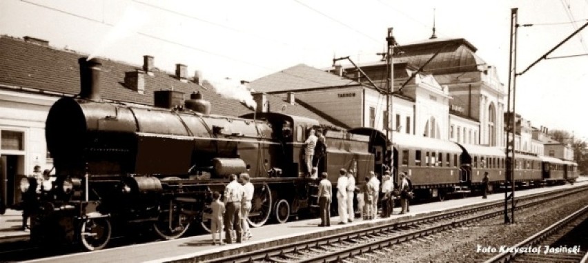 158 lat kolei w Tarnowie. Tak zmieniał się dworzec PKP [ZDJĘCIA]