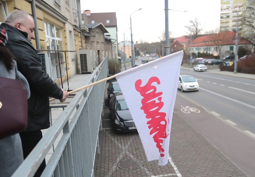 Protest Solidarności przeciwko odwołaniu dyrektora oddziału NFZ w Szczecinie