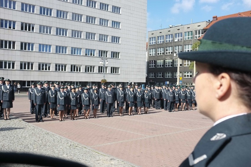 Dzień Służby Celnej na Śląsku. Sztandar dla Izby Celnej w Katowicach [ZDJĘCIA]