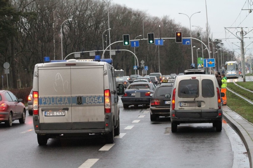 Wypadek na Kozanowie. Policja jest na miejscu