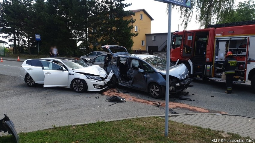 Wypadek w Jastrzębiu wyglądał bardzo groźnie.