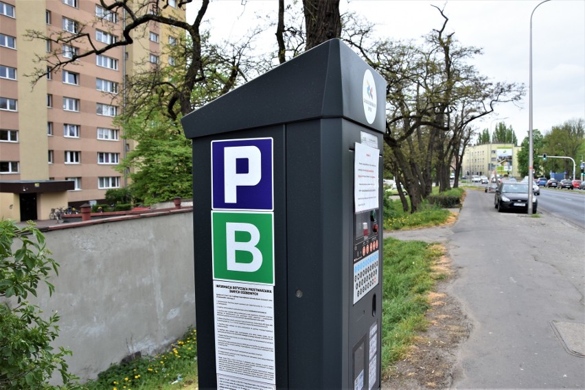 Strefa płatnego parkowania w Opolu obejmuje teraz m.in....