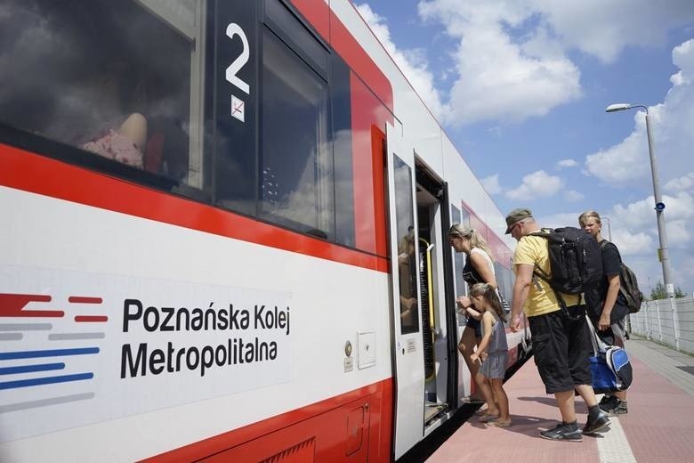 Poznańska Kolej Metropolitalna funkcjonuje już na siedmiu z...