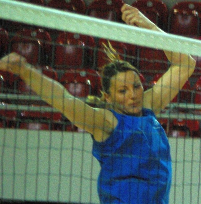 Iwona Kosiorowska, choć zapowiedziała zakończenie kariery, zagra jeszcze w turnieju międzynarodowym w Białej Podlaskiej.