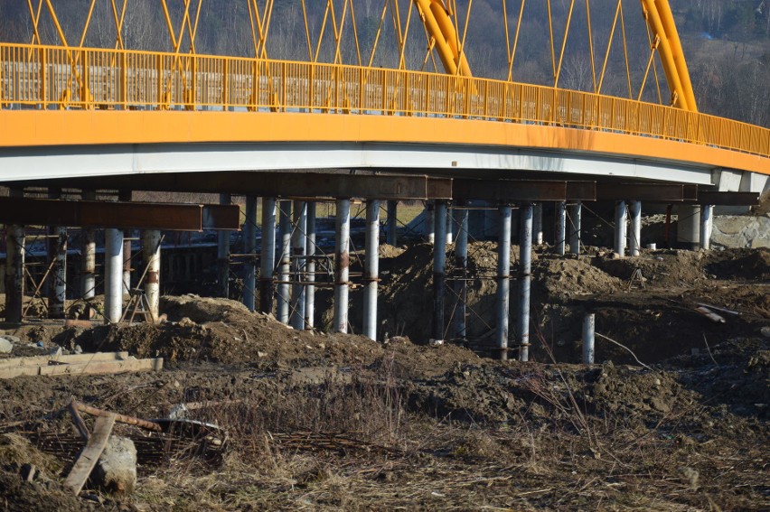 Potężny most w Kamyku za 8 mln zł, jest już gotowy i służy mieszkańcom [ZDJĘCIA]